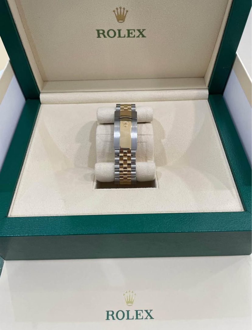 Rolex Yellow Oyster Perpetual Sky-Dweller 2024 - Image 3