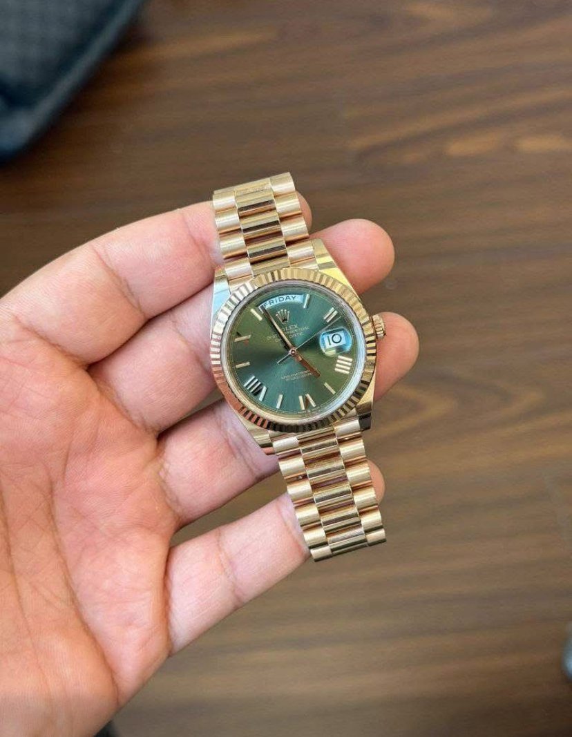 Rolex Olive Everose Day-Date 40mm 2023 Ref: 228235 - Image 3