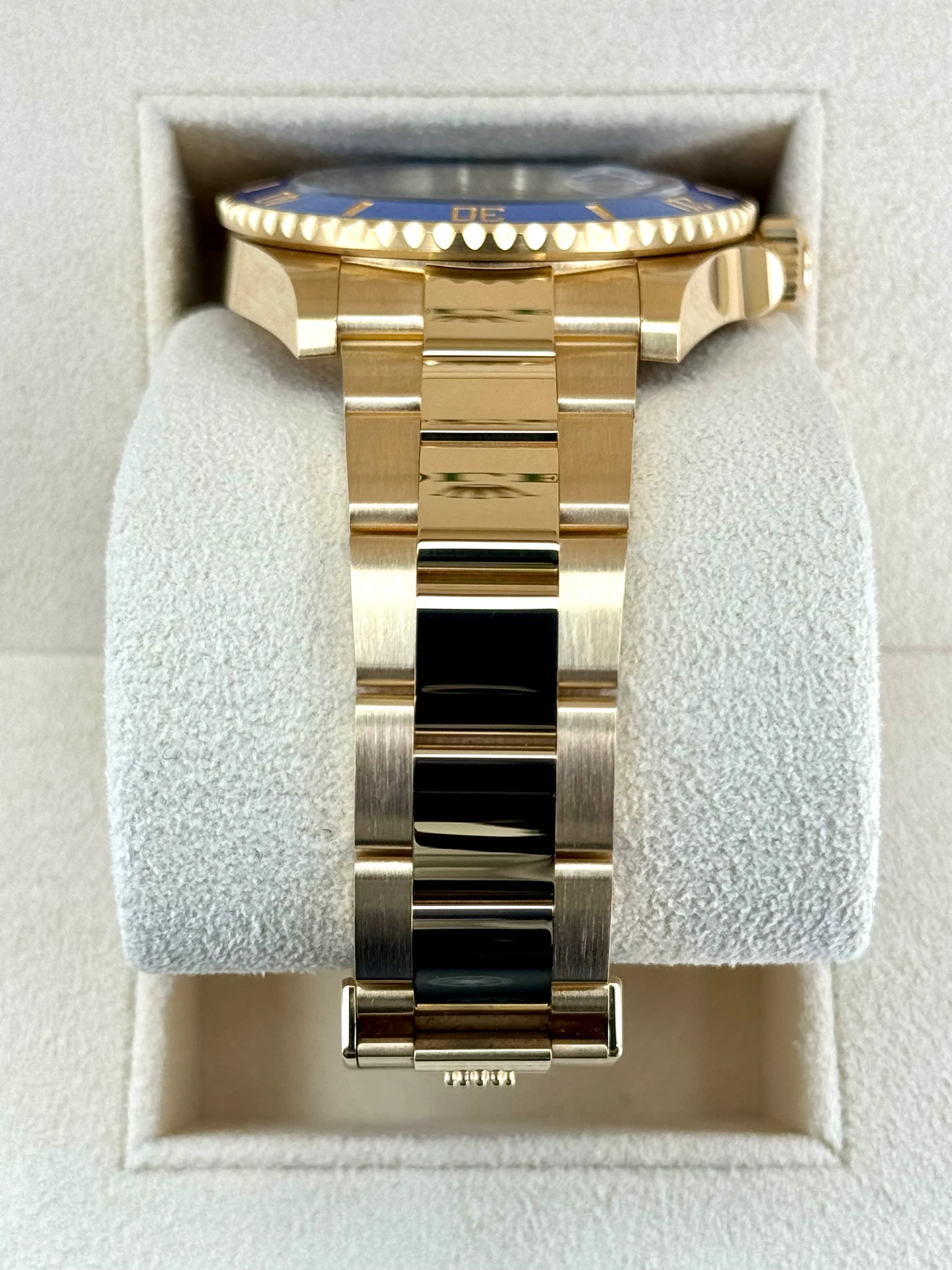 NEW 2025 Rolex Submariner "Bluesy" 41mm 126618LB Yellow Gold Blue Dial - Image 3