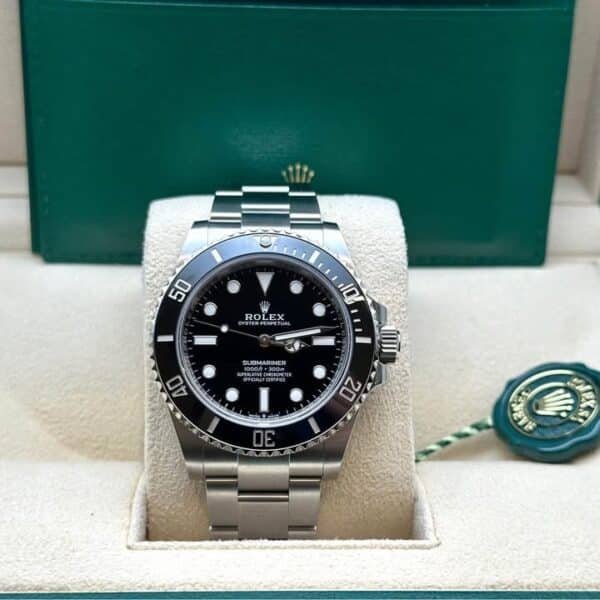 Submariner 2023 No Date 124060 Fresh New
